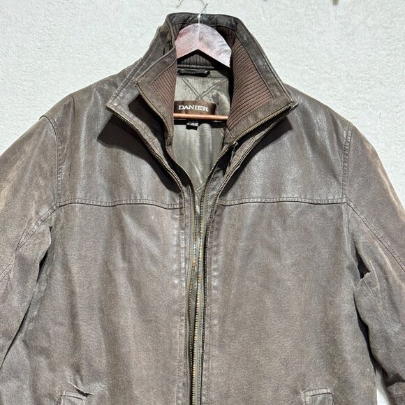 Danier Soft Leather Jacket Coat Brown Thinsulate Lining Men's Size S - Picture 2 of 16